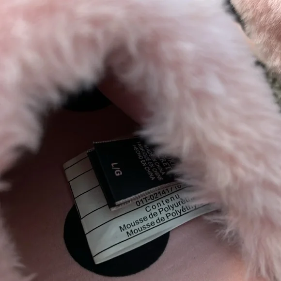 VICTORIA SECRET Pink with Black Polkadots Slippers - Picture 3 of 7